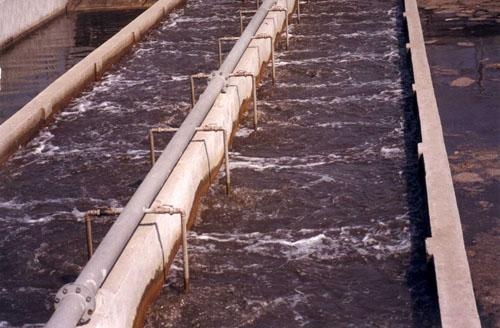 污水處理設施發生異常時，該如何應急處置？